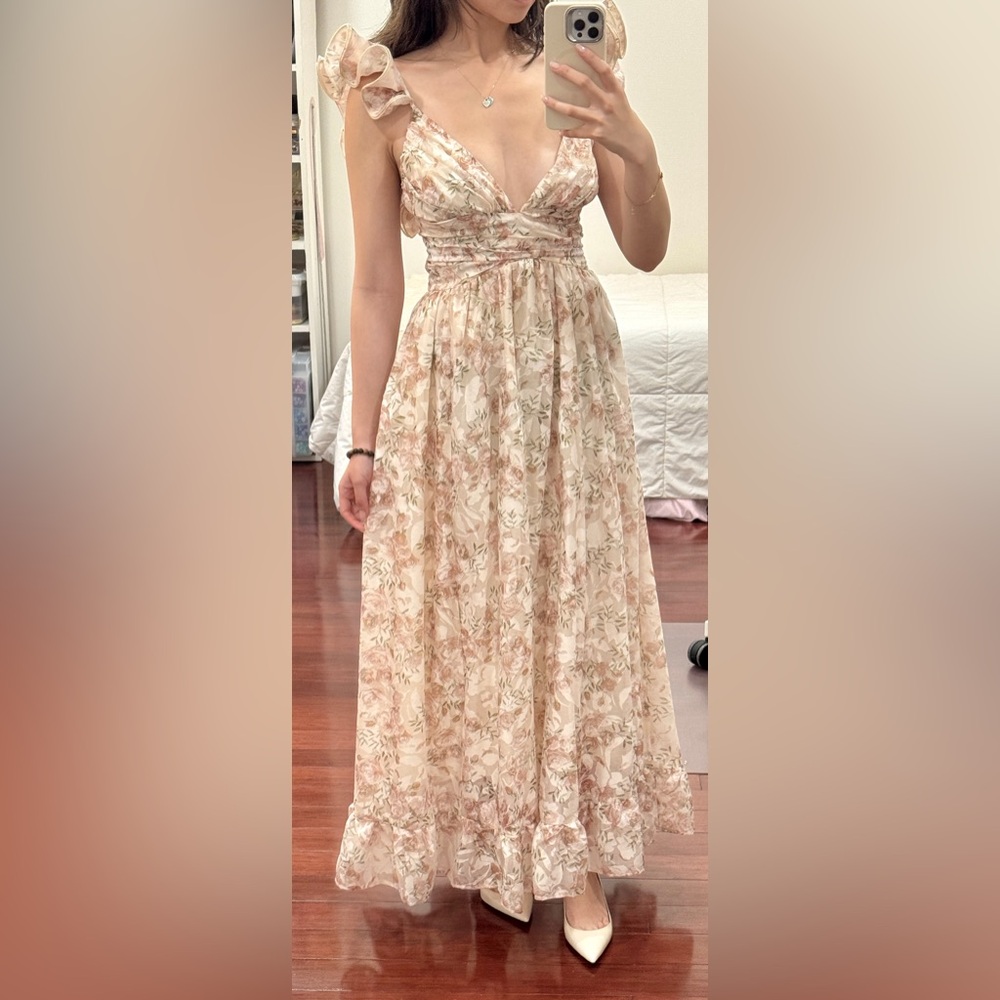 HONEY Elegant Flowy Beige / Pink Floral Maxi Dress